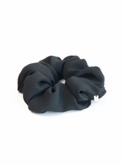 Chouchou fluffy mat couleur noir accessoires Collection de Noël 2022 Magie 15 Kara Bijoux