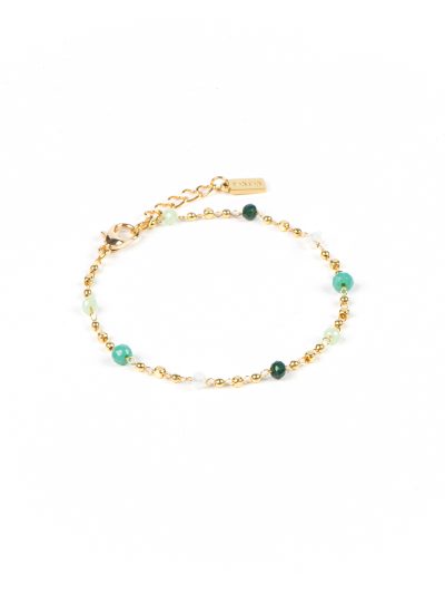 Bracelet délicat plaqué or 14K boho chic orné de boules, cubes et perles facettées différents tons de vert Iris 2 printemps 2025 Kara Bijoux