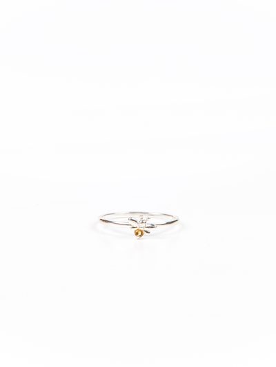 Bague délicate argent sterling .925 avec petite abeille et mini pierre citrine Alma 1 vintage chic printemps 2025 Kara Bijoux-2