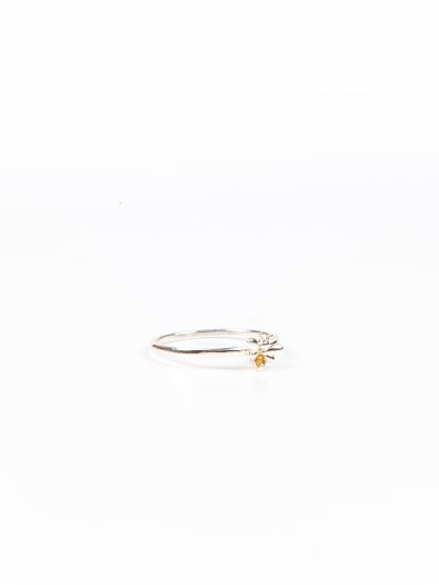 Bague délicate argent sterling .925 avec petite abeille et mini pierre citrine Alma 1 vintage chic printemps 2025 Kara Bijoux-1